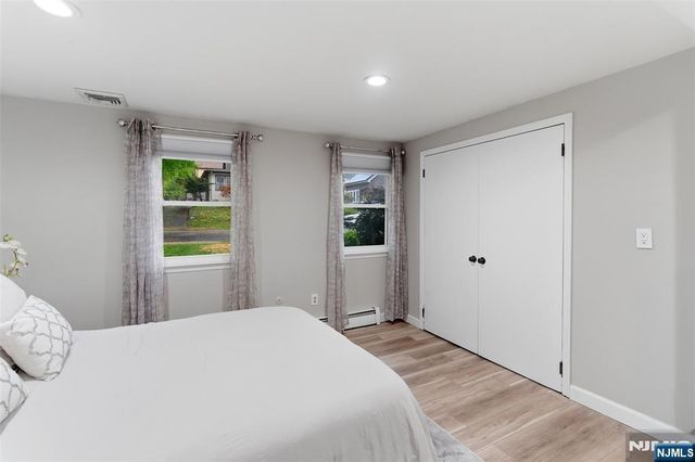 1067 Stasia Street, Teaneck, NJ 07666