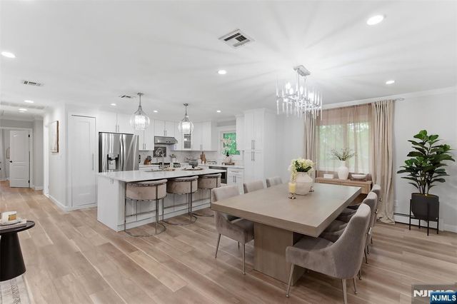 1067 Stasia Street, Teaneck, NJ 07666