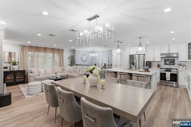 1067 Stasia Street, Teaneck, NJ 07666