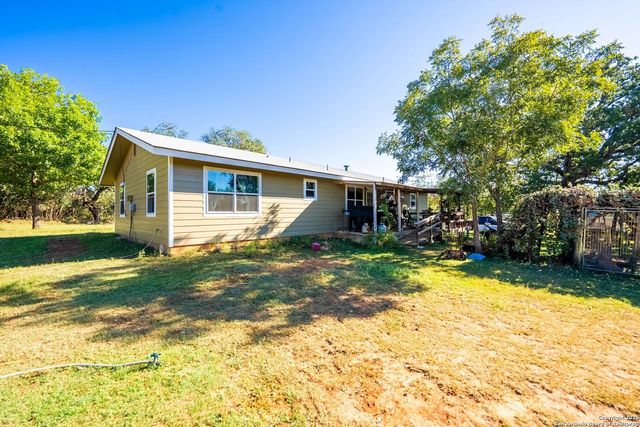 461 Shortys Ln, Fredericksburg, TX 78624