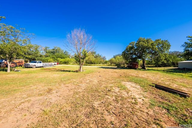 461 Shortys Ln, Fredericksburg, TX 78624