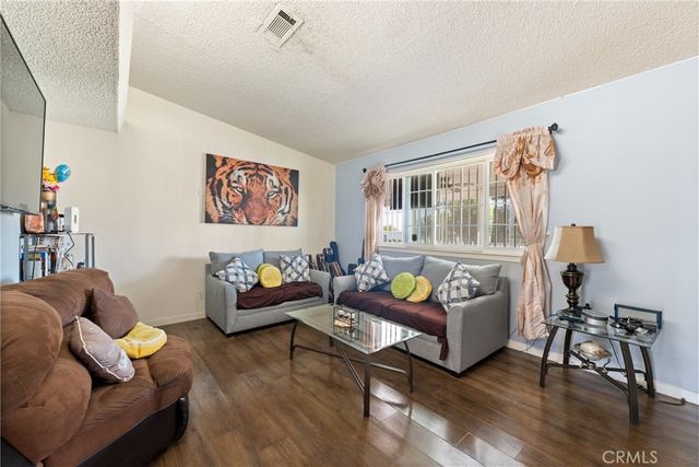 6070 Blythe Avenue, Highland, CA 92346