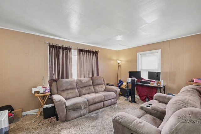 900 SW 40th Street SW, Wyoming, MI 49509
