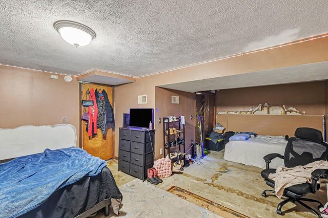 900 SW 40th Street SW, Wyoming, MI 49509