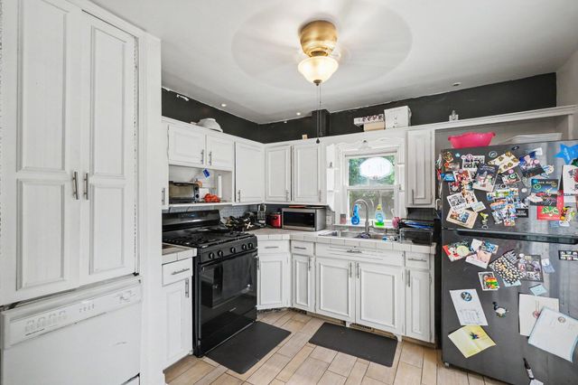 900 SW 40th Street SW, Wyoming, MI 49509