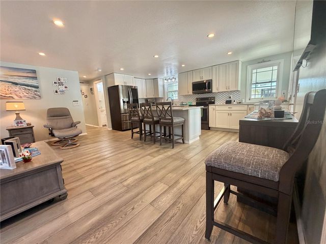 121 TAMARISK WAY, Leesburg, FL 34748