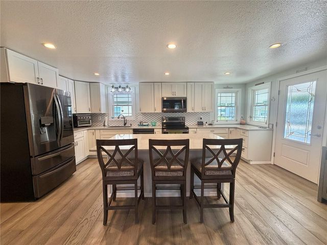 121 TAMARISK WAY, Leesburg, FL 34748