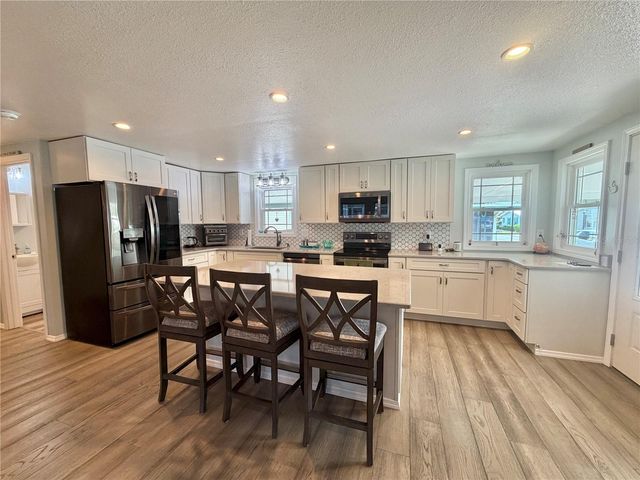 121 TAMARISK WAY, Leesburg, FL 34748