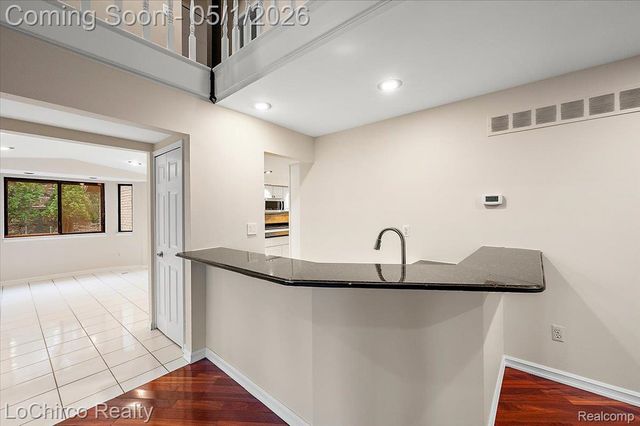 6019 Glen Eagles Drive, West Bloomfield Charter Township, MI 48323