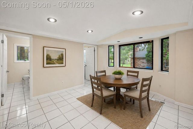 6019 Glen Eagles Drive, West Bloomfield Charter Township, MI 48323