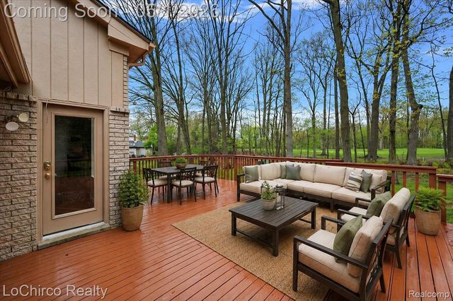 6019 Glen Eagles Drive, West Bloomfield Charter Township, MI 48323