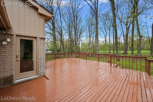 6019 Glen Eagles Drive, West Bloomfield Charter Township, MI 48323