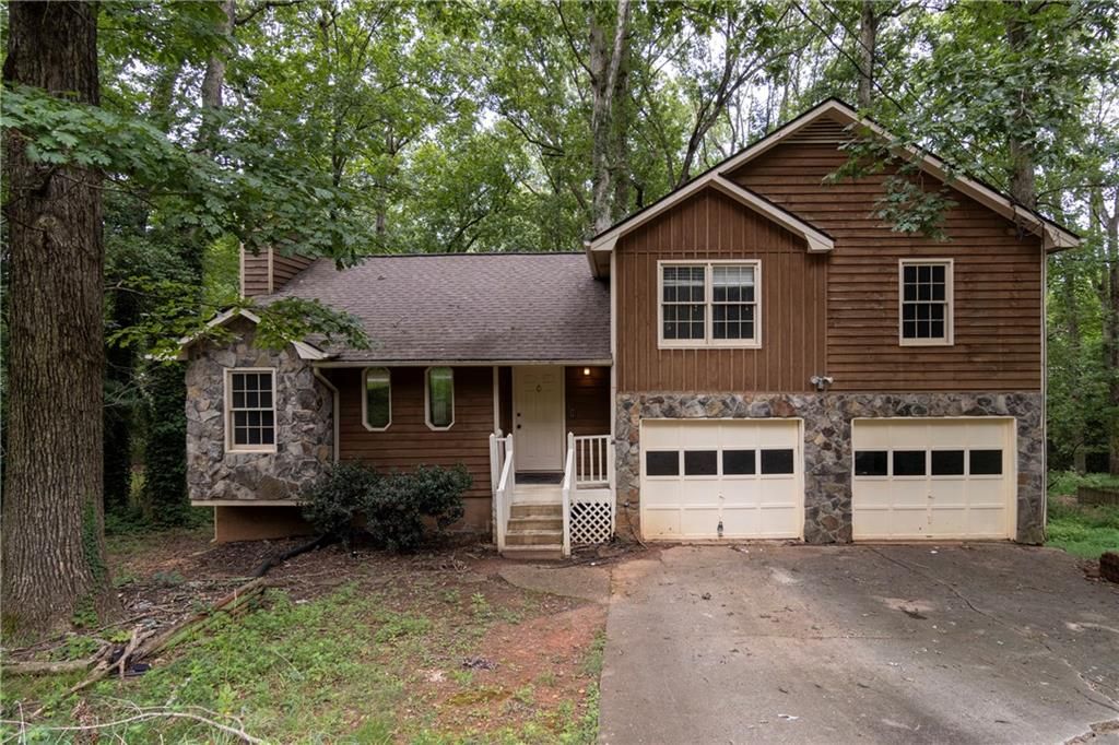 1450 Ashbrook Drive, Lawrenceville, GA 30043