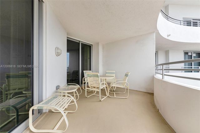 5555 Collins Ave 16A, Miami Beach, FL 33140