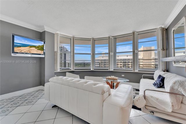 5555 Collins Ave 16A, Miami Beach, FL 33140