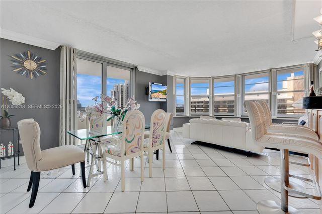 5555 Collins Ave 16A, Miami Beach, FL 33140