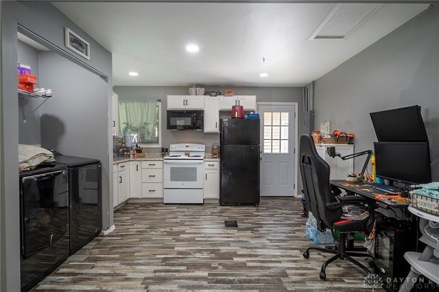 987 Stewart Avenue, Xenia, OH 45385