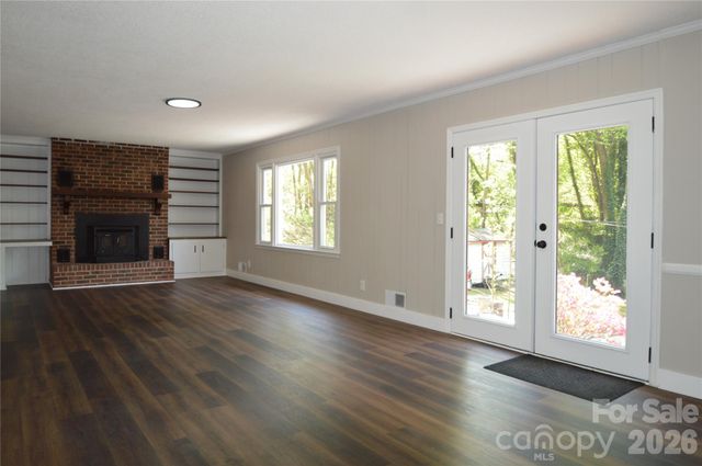 191 Flat Rock Hill Road, Tryon, NC 28782