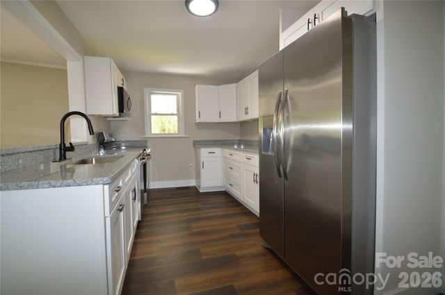 191 Flat Rock Hill Road, Tryon, NC 28782