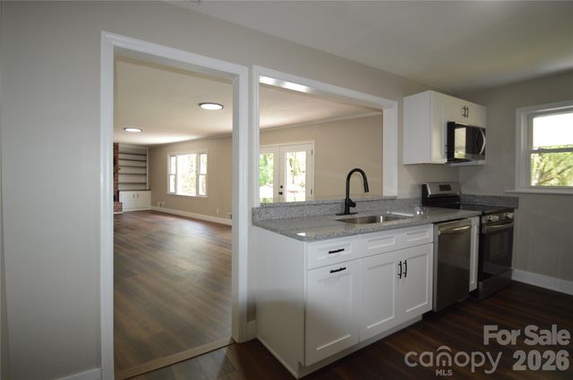 191 Flat Rock Hill Road, Tryon, NC 28782