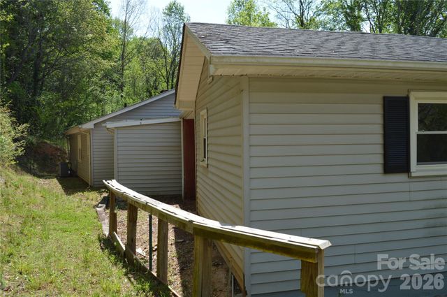 191 Flat Rock Hill Road, Tryon, NC 28782
