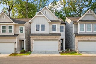 732 Smokey Quartz Way, Kennesaw, GA 30144