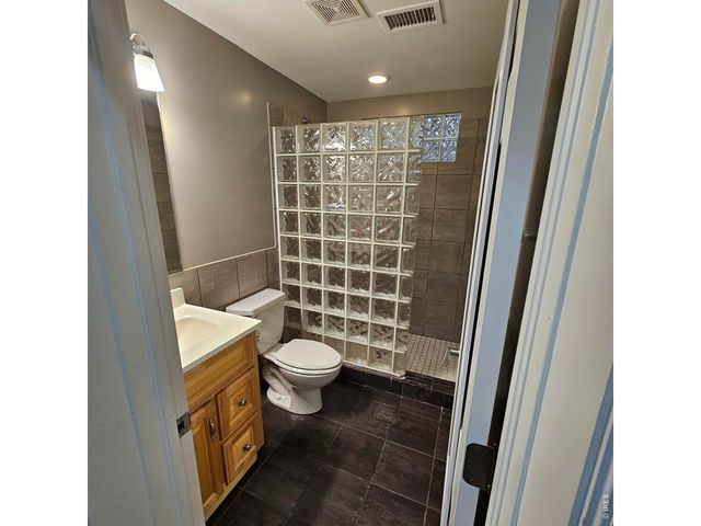 804 8th St 301, Greeley, CO 80631