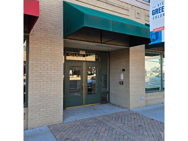 804 8th St 301, Greeley, CO 80631