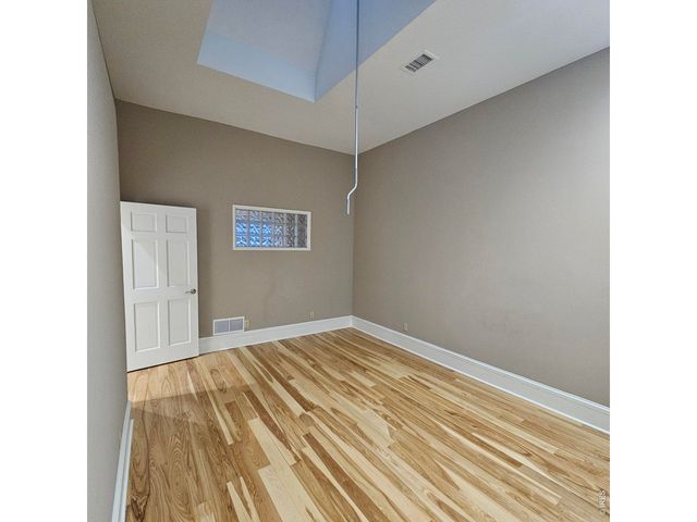 804 8th St 301, Greeley, CO 80631
