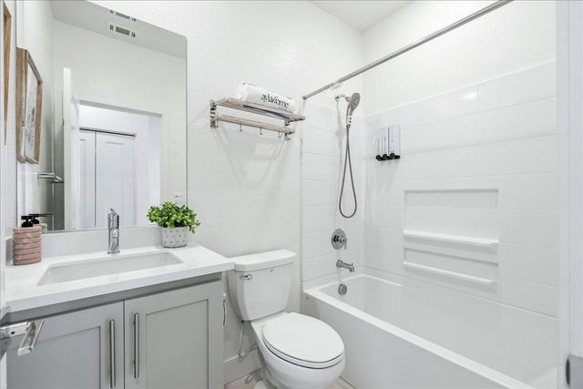 9652 Seawind Way, Newark, CA 94560