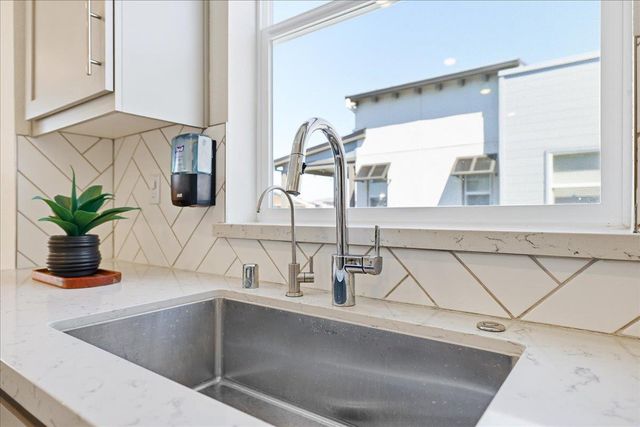 9652 Seawind Way, Newark, CA 94560