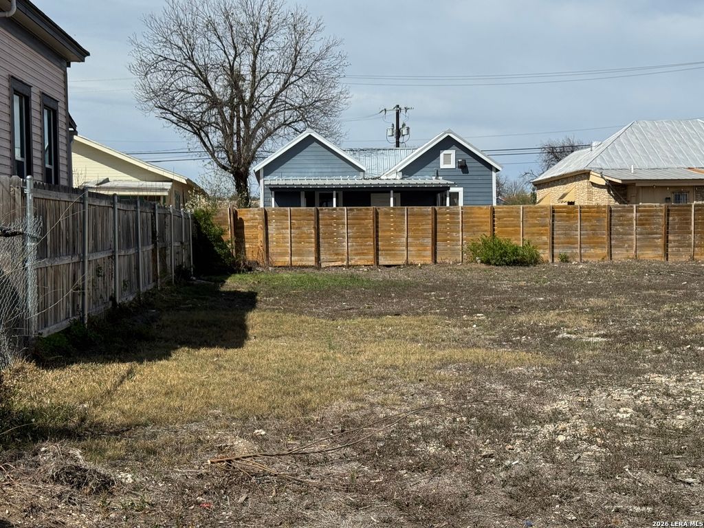 109 Omaha, San Antonio, TX 78203