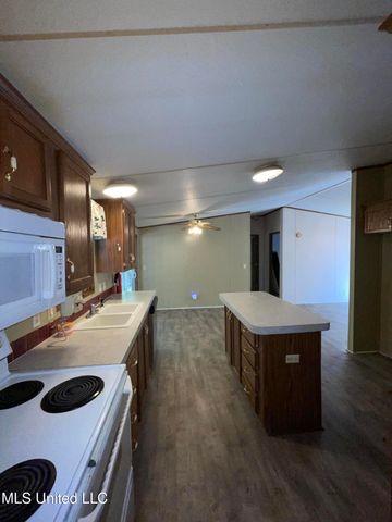 276 Poagville Road, Coldwater, MS 38618