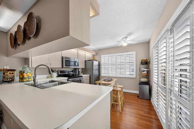 42 Essex Court B, Royal Palm Beach, FL 33411