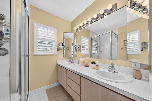 42 Essex Court B, Royal Palm Beach, FL 33411
