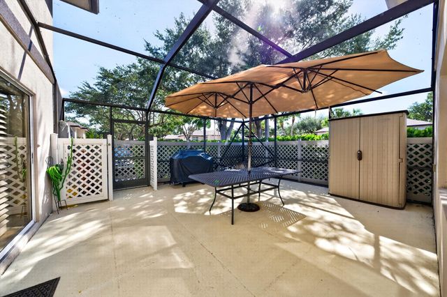 42 Essex Court B, Royal Palm Beach, FL 33411