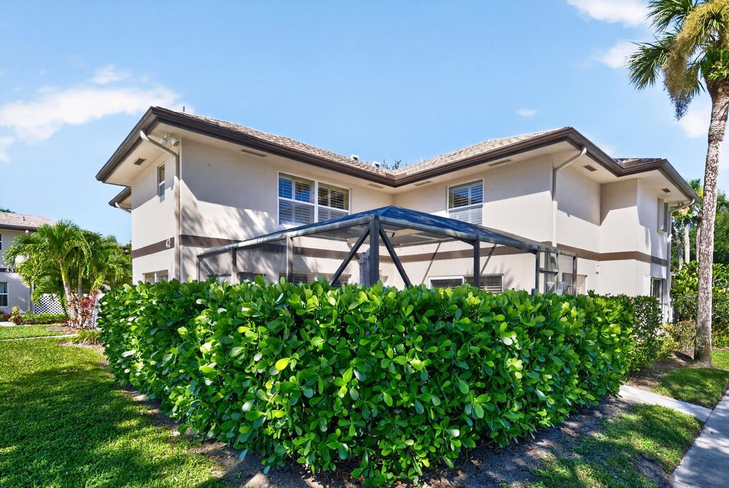 42 Essex Court B, Royal Palm Beach, FL 33411