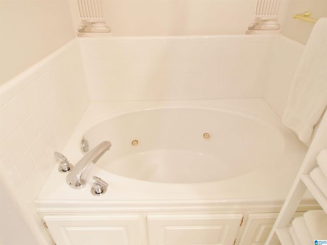 2606 OAK VILLAGE DRIVE, Anniston, AL 36207