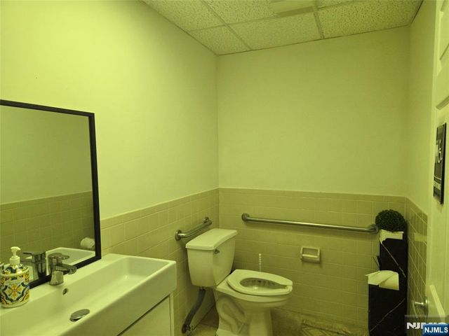 191 Englewood Avenue A, Englewood, NJ 07631