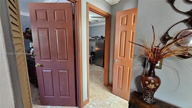 5940 S 38th Ct, Green Acres, FL 33463