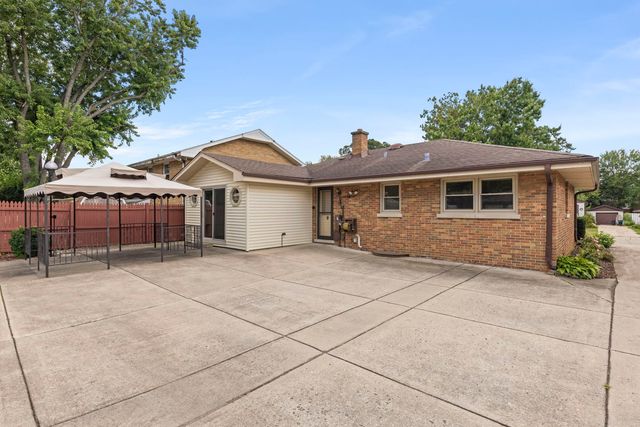 230 W Washington Boulevard, Lombard, IL 60148