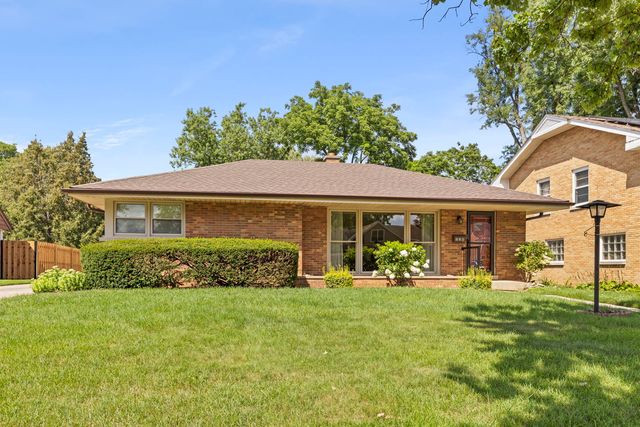 230 W Washington Boulevard, Lombard, IL 60148