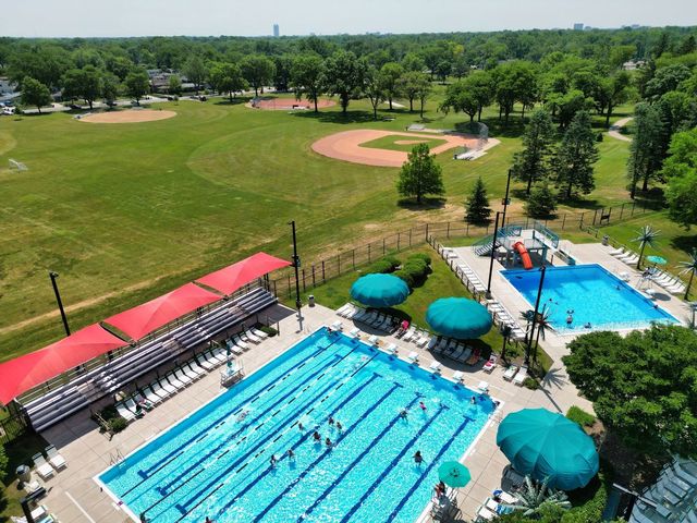 230 W Washington Boulevard, Lombard, IL 60148