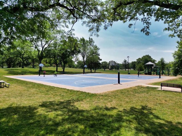 230 W Washington Boulevard, Lombard, IL 60148