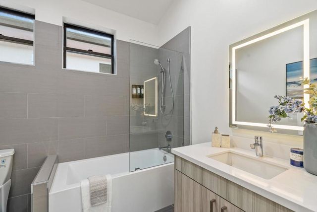 922 Woodside Road, Redwood City, CA 94061