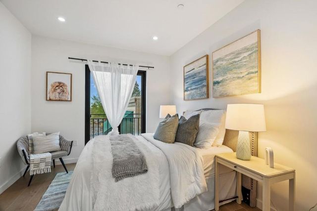 922 Woodside Road, Redwood City, CA 94061