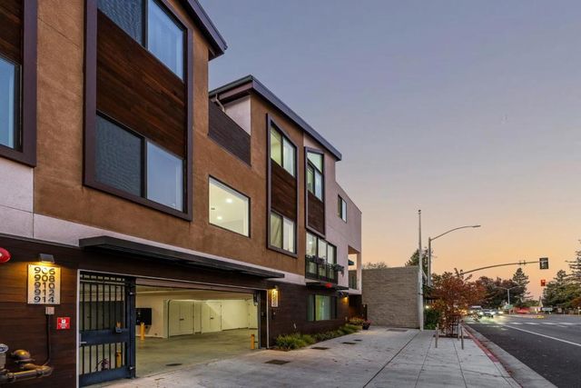 922 Woodside Road, Redwood City, CA 94061