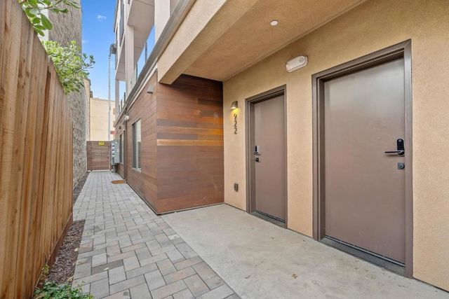 922 Woodside Road, Redwood City, CA 94061