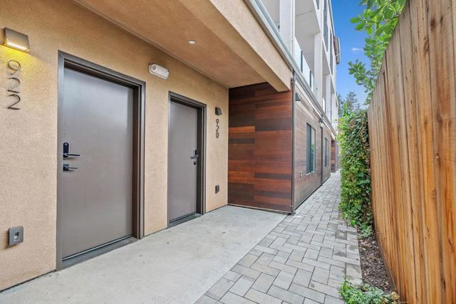 922 Woodside Road, Redwood City, CA 94061