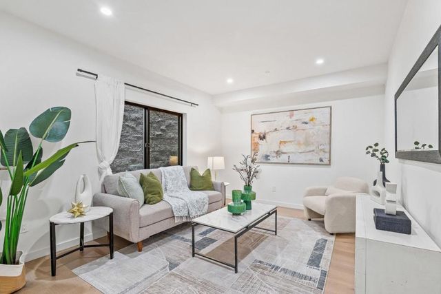 922 Woodside Road, Redwood City, CA 94061